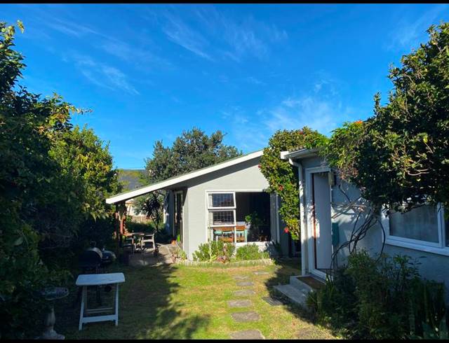 3 BEDROOM HOUSE FOR SALE IN VOELKLIP